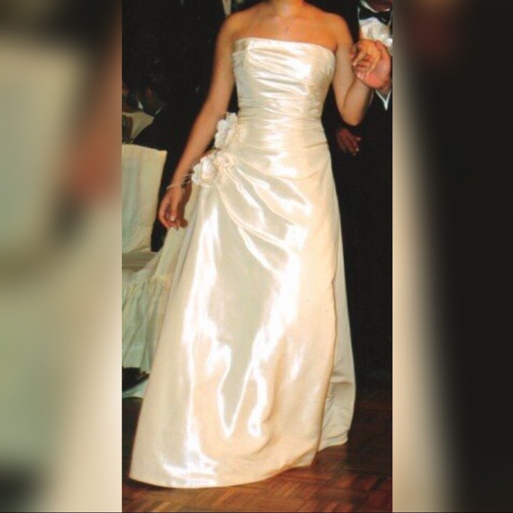 Wedding dress/debutant ball dress/sweet 16 dress
